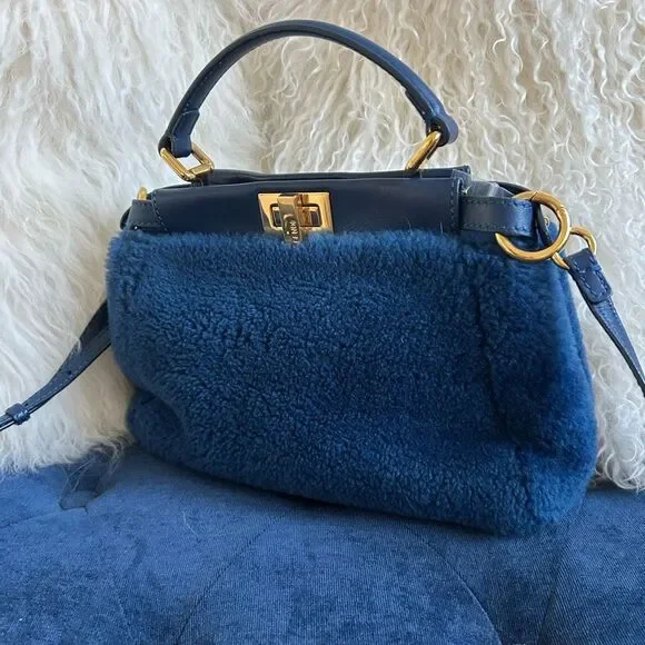 Fendi Peekaboo Mini Blue Shearling Leather bag - Picture 4 of 11
